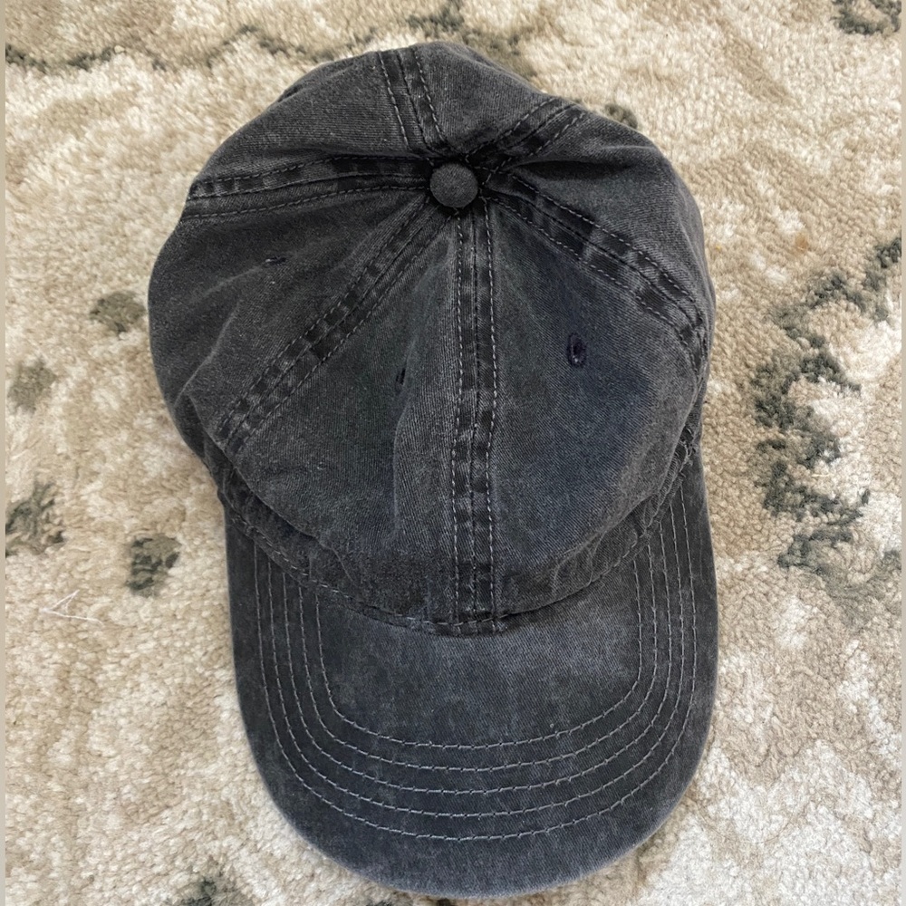 Gray baseball cap NWOT